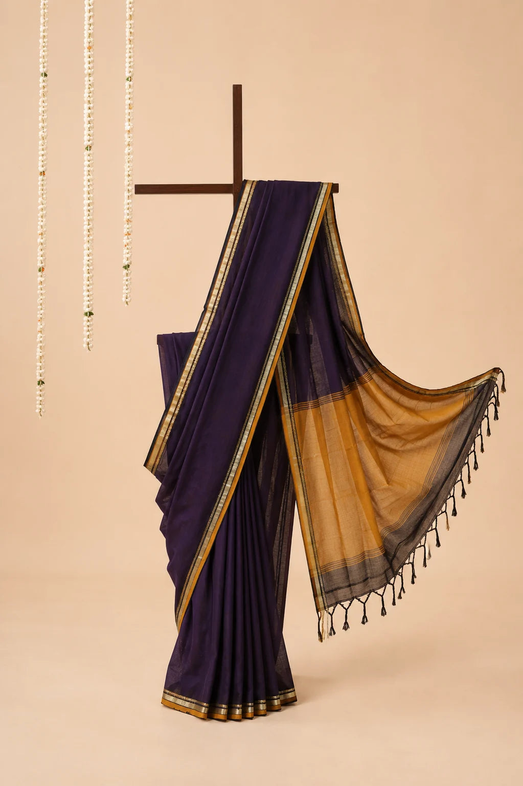 Violet Narayanpet Handloom Cotton Saree with Thin border
