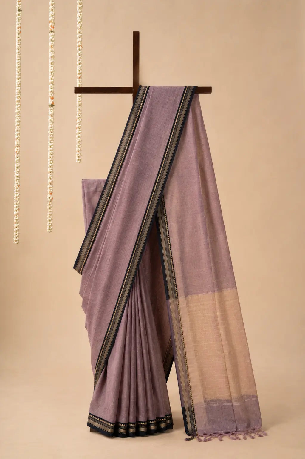 Dusty mauve Narayanpet Handloom Cotton Saree with Thin Border