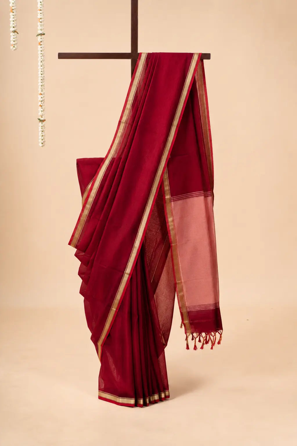 Red Narayanpet Handloom Cotton Saree with Thin Border