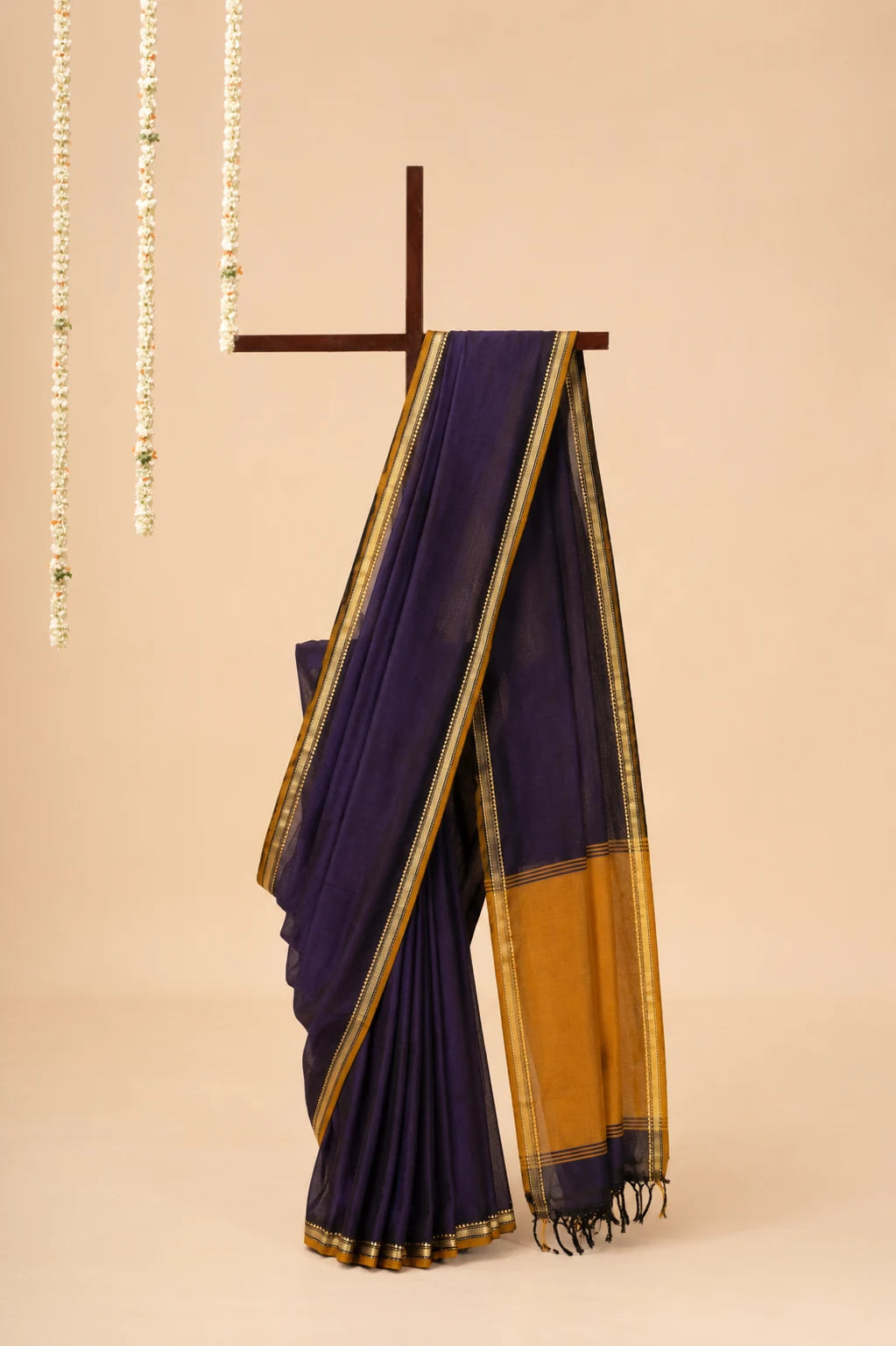 Violet Narayanpet Handloom Cotton Saree with Thin border