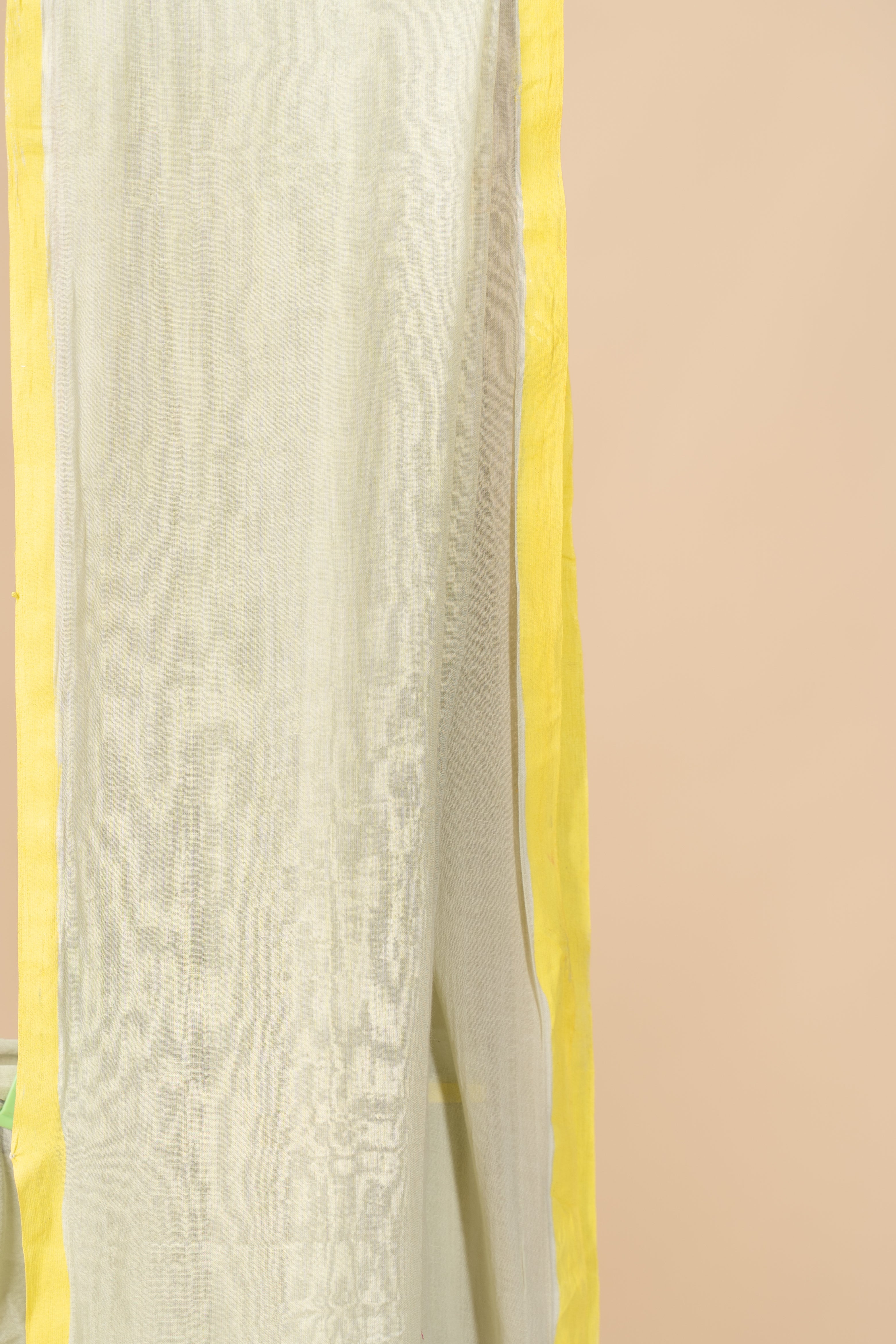 Mul cotton Saree With Hand Painted Border & Hand Tufted Pom Pom