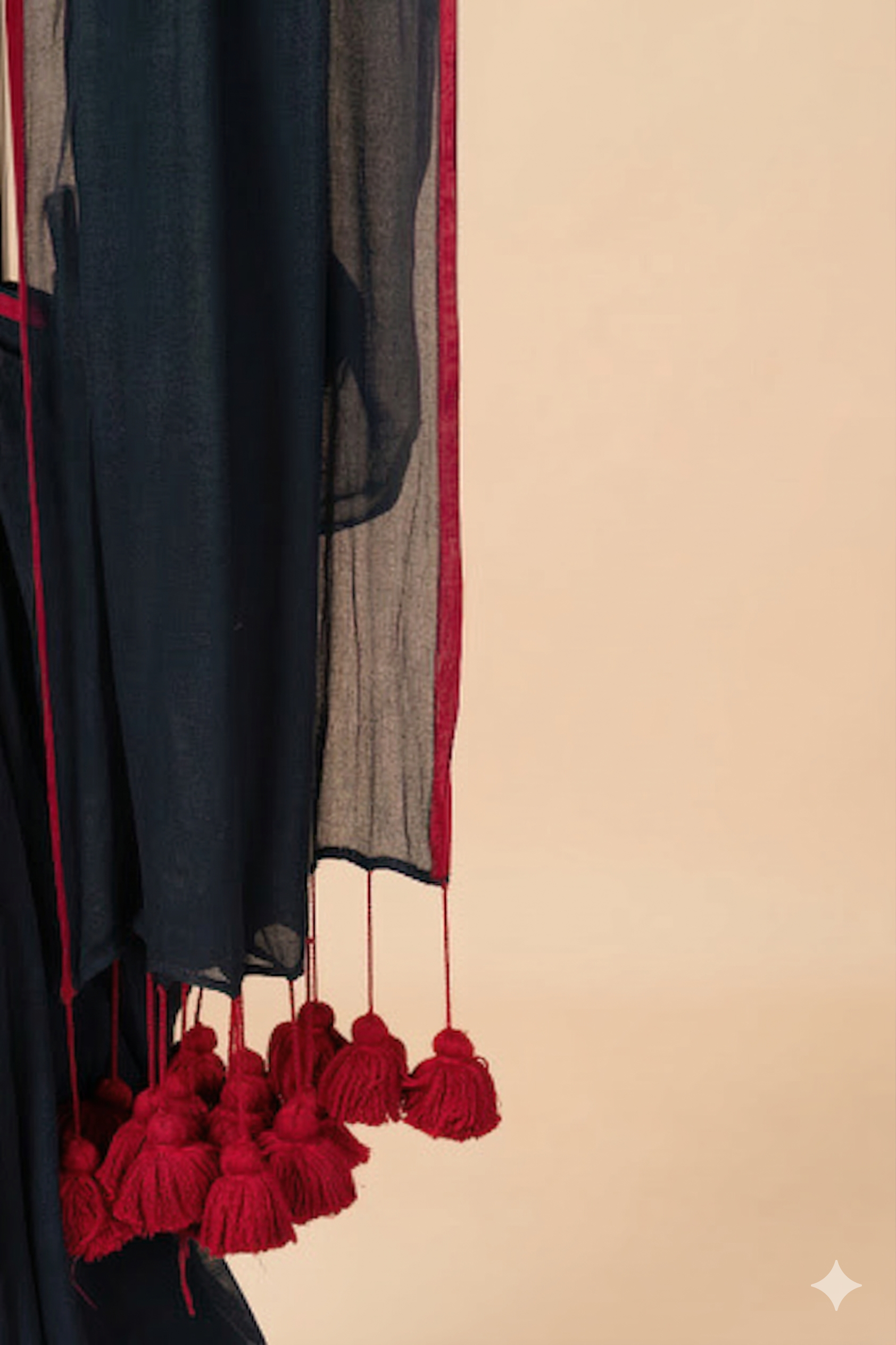 Mul cotton Saree With Hand Painted Border & Hand Tufted Pom Pom