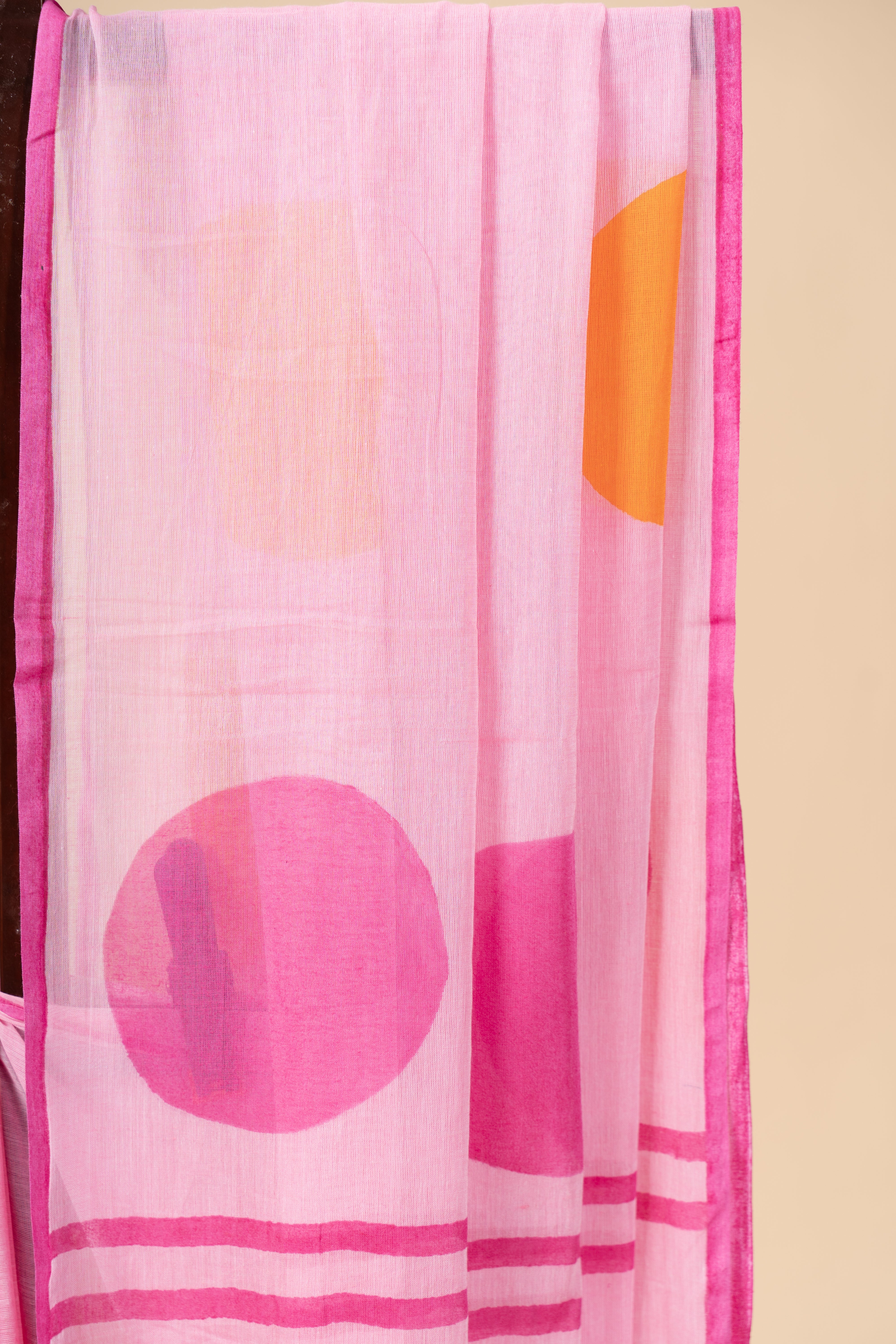 Mul cotton saree with handpainted border with polka dots