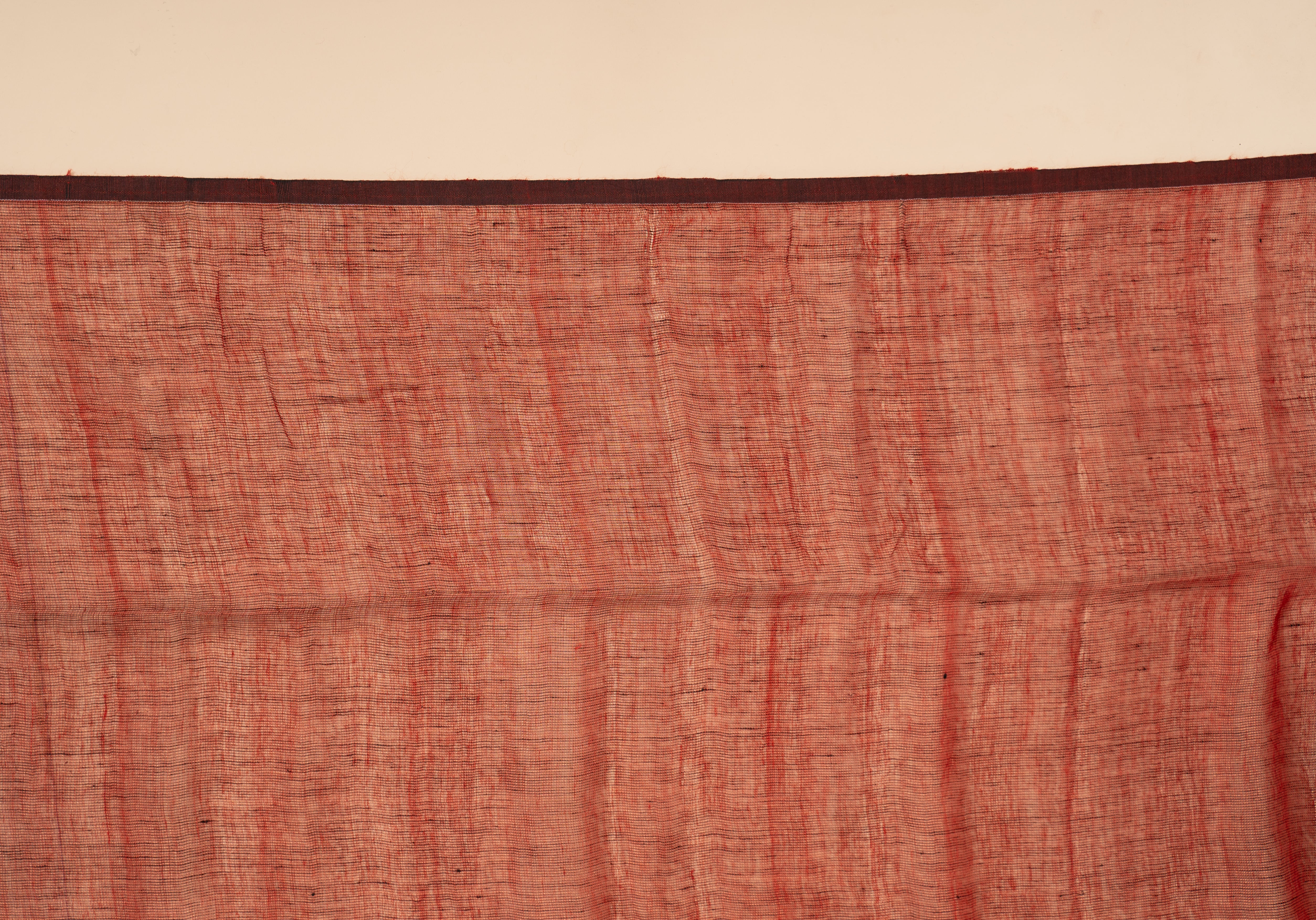 Linen Saree with Golden Zari Pallu