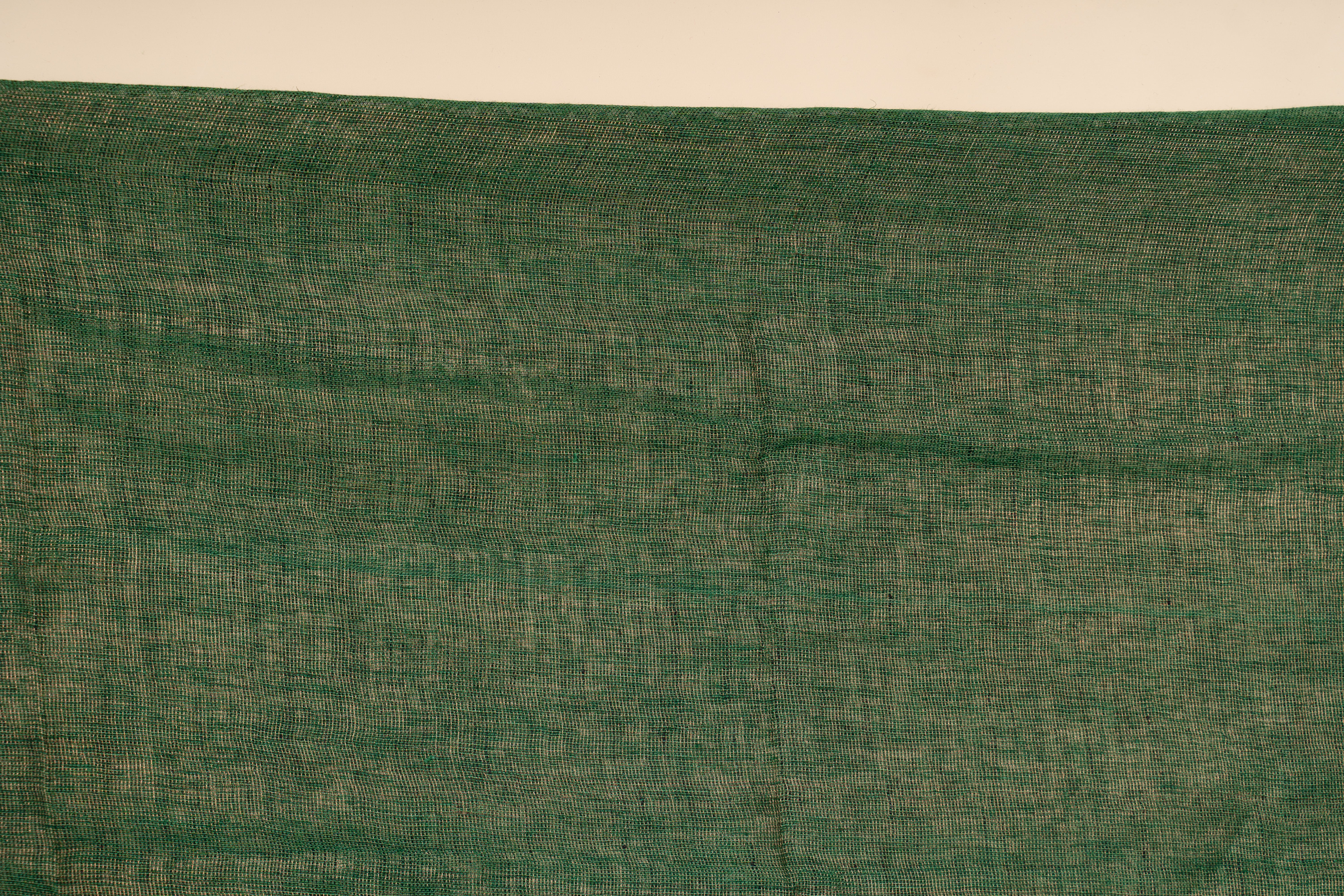 Linen Saree with Golden Zari Pallu