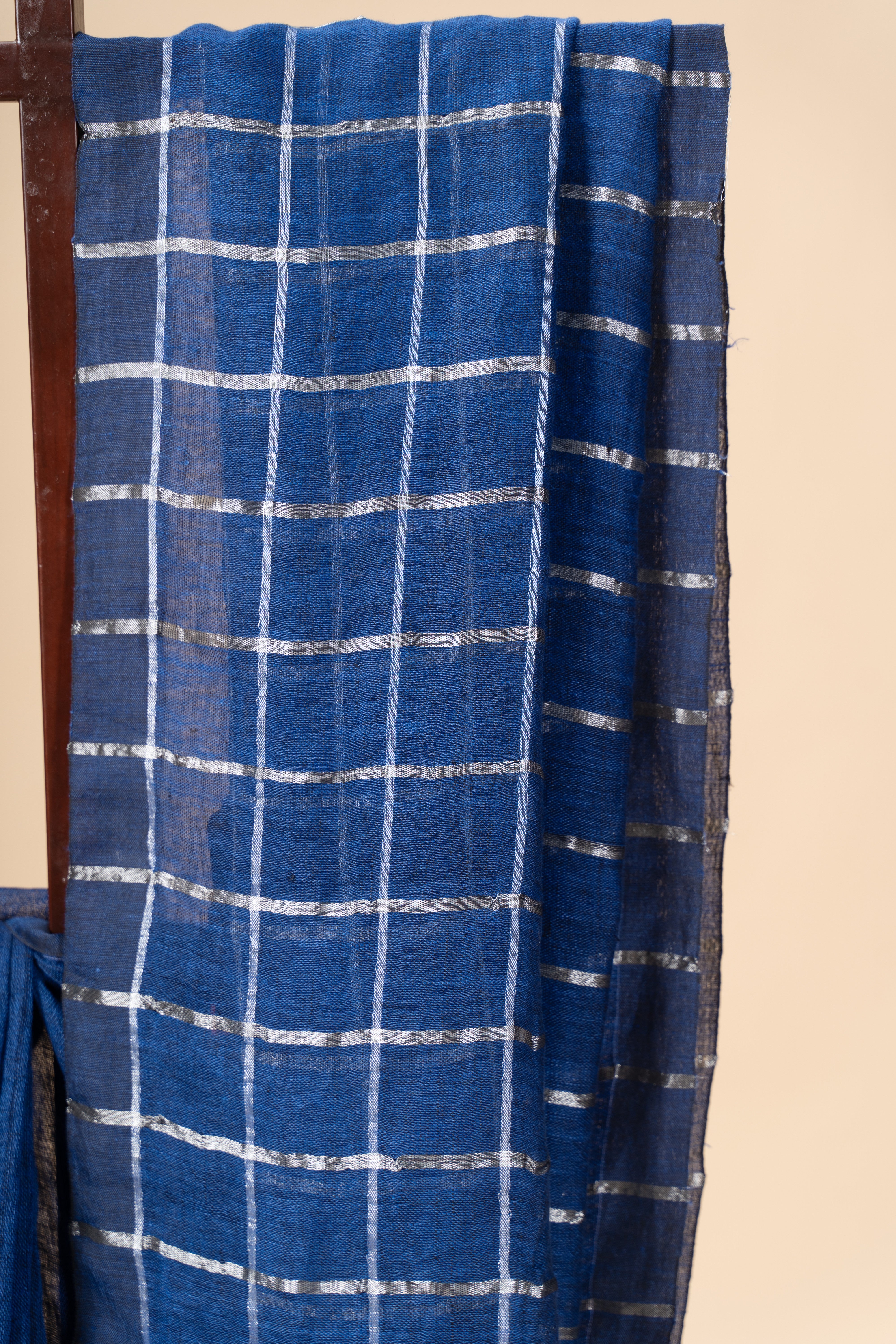 Linen with silver stripes