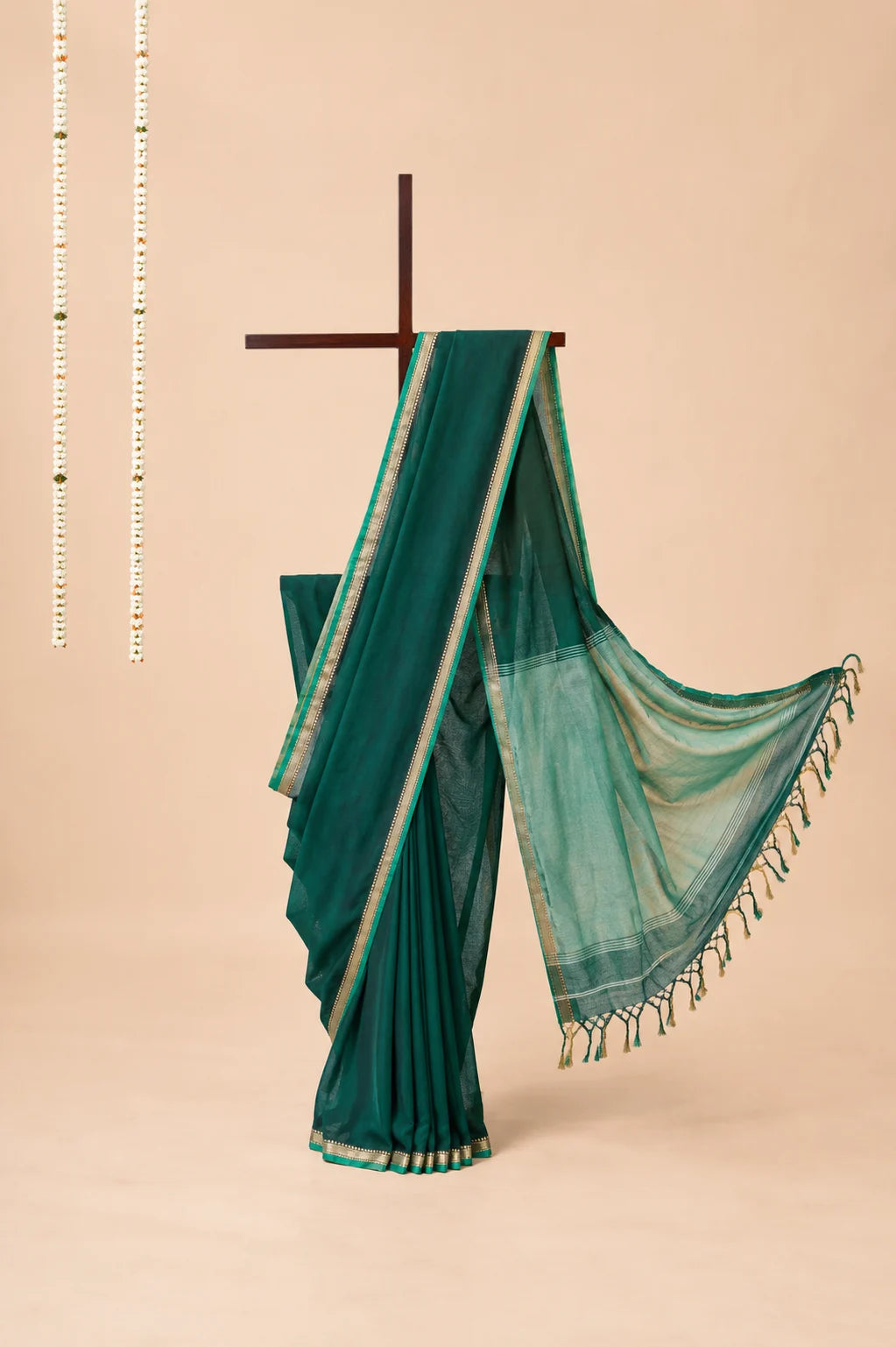 Teal Green Narayanpet Handloom Cotton Saree with Thin Border