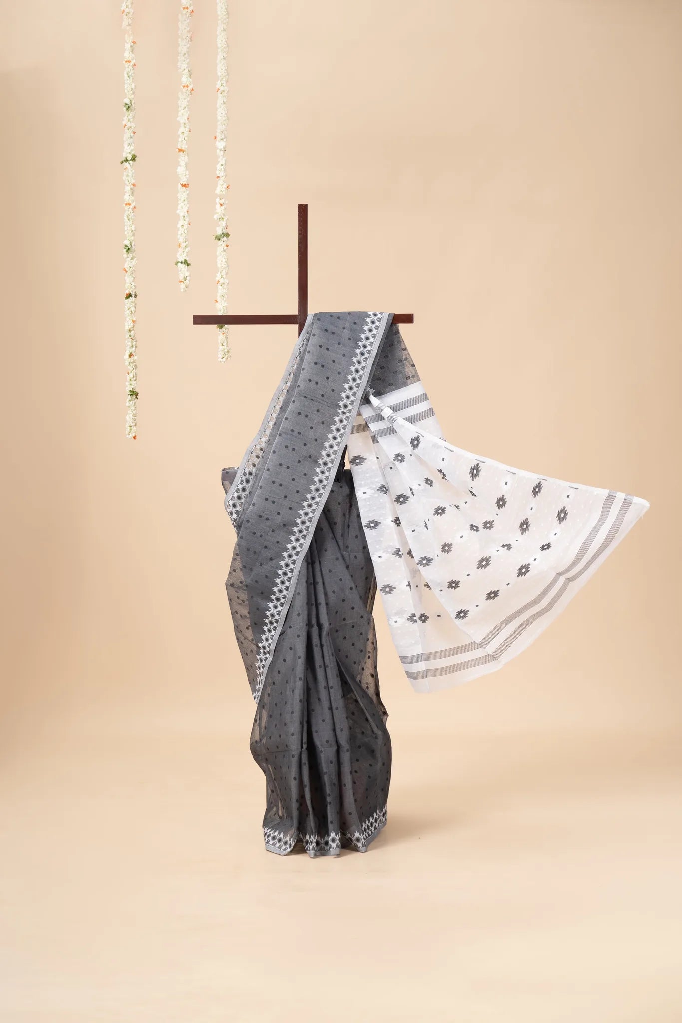 Black and White Dhakai Jamdani Saree