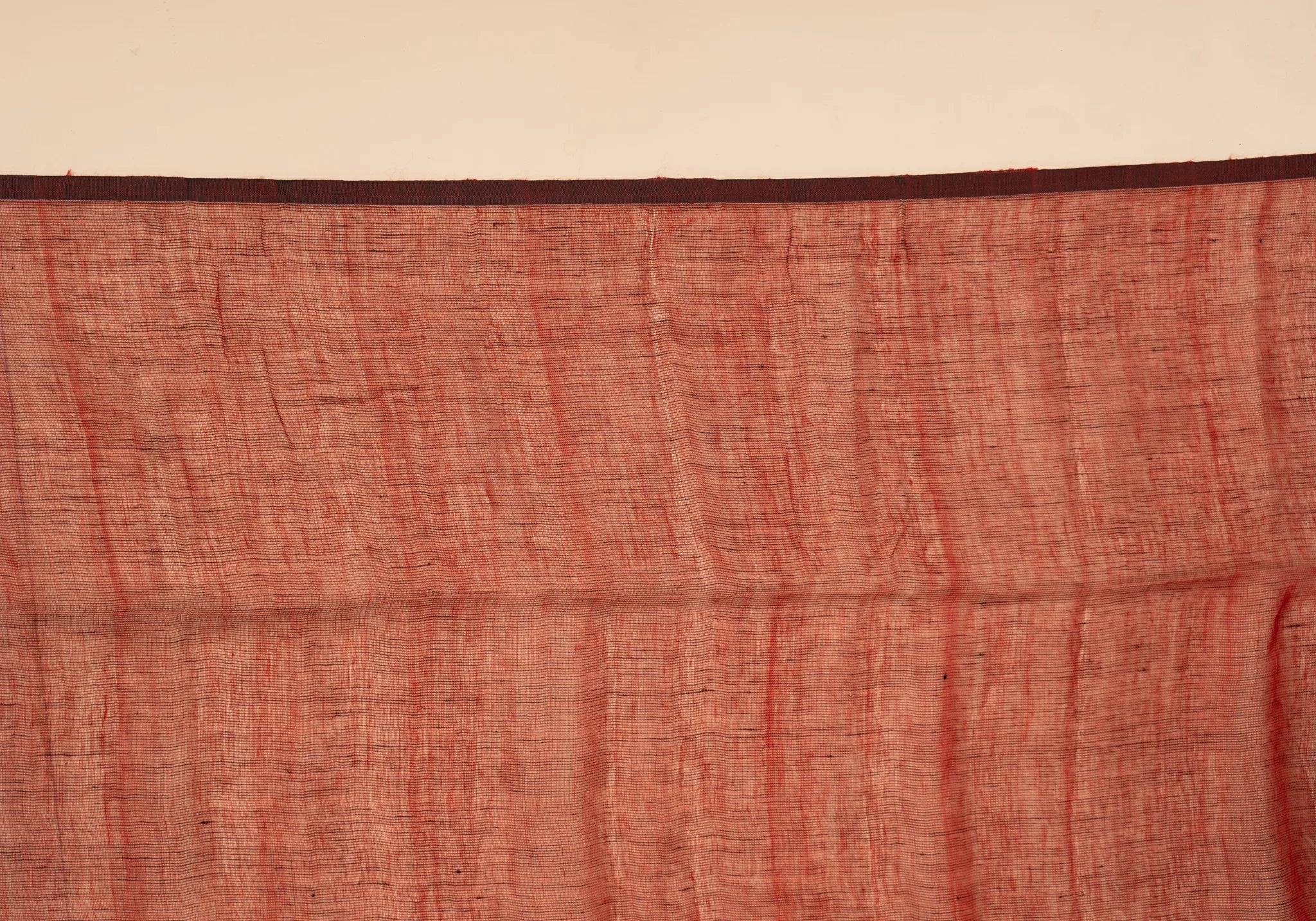 Brick Red Linen Saree with Golden Zari Pallu - view 4