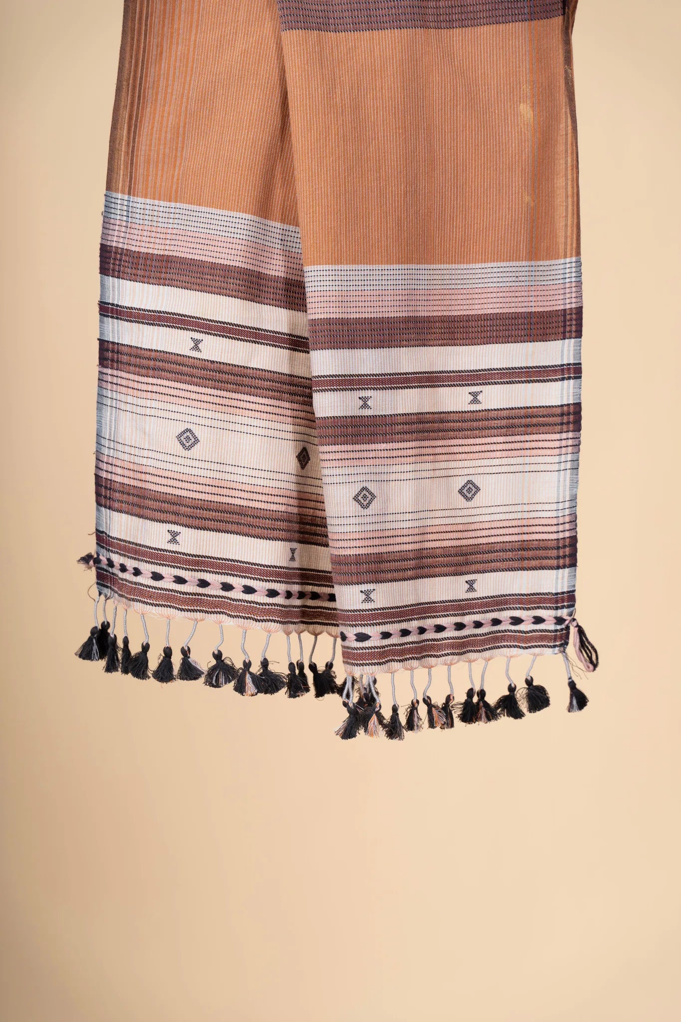 Handwoven Bhujodi Stole - view 3