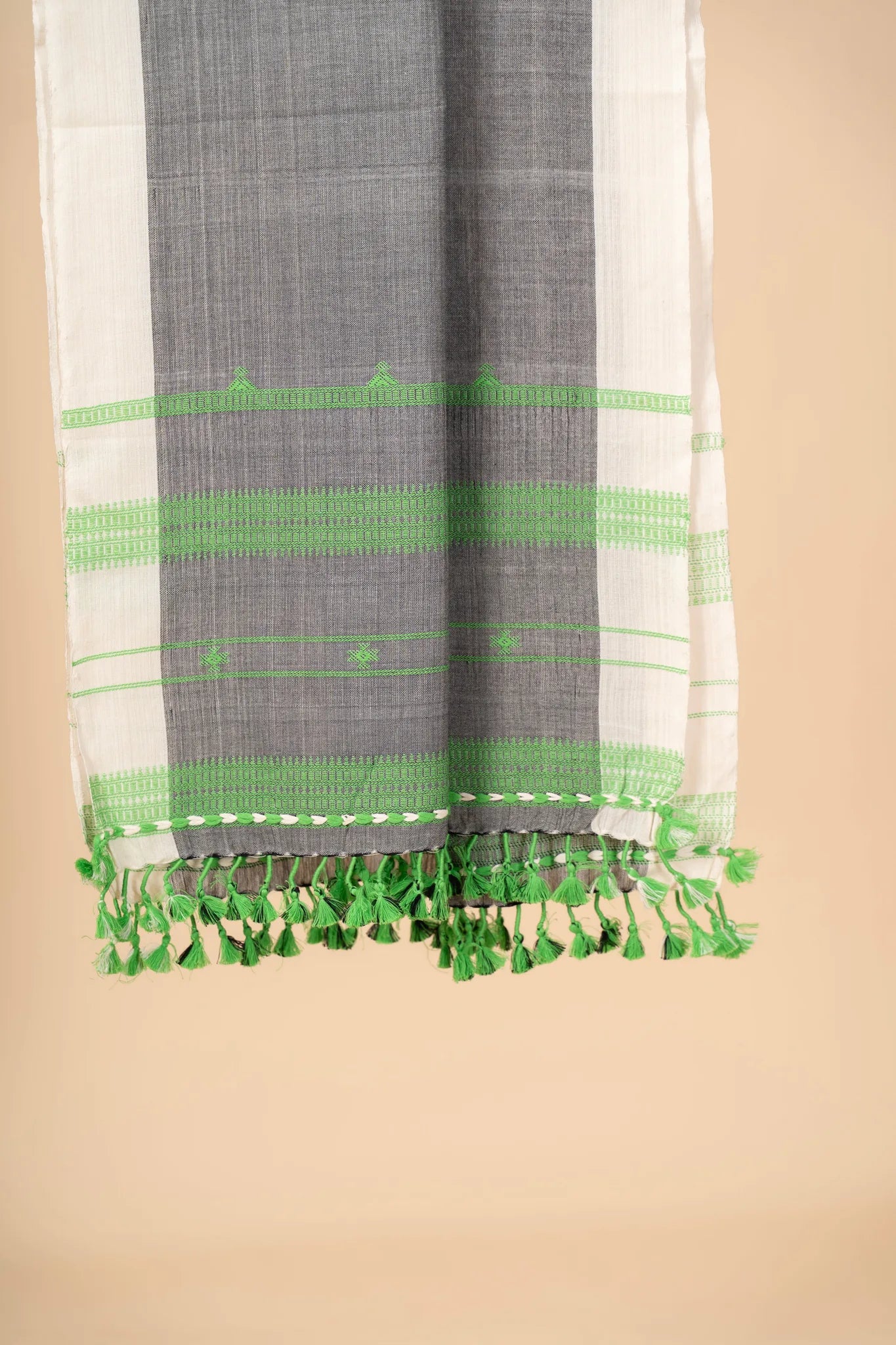 Handwoven Bhujodi Stole - view 3