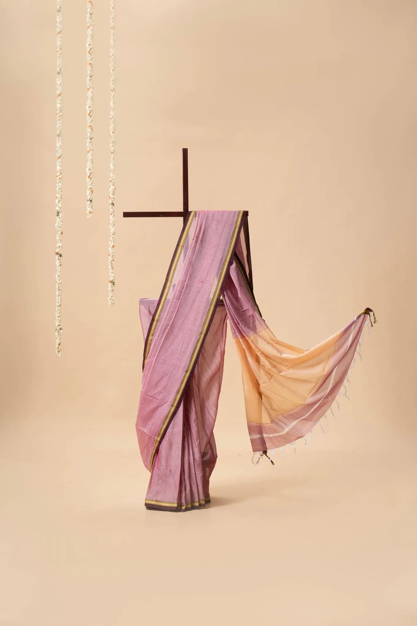 Mauve Narayanpet Handloom Cotton Saree with Thin Border