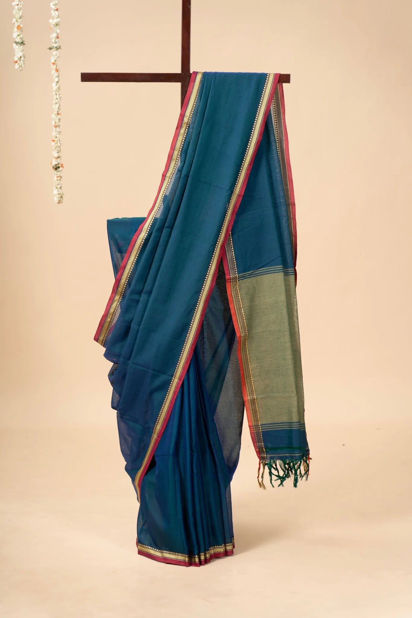 Sherpa Blue Narayanpet Handloom Cotton Saree with Thin Border