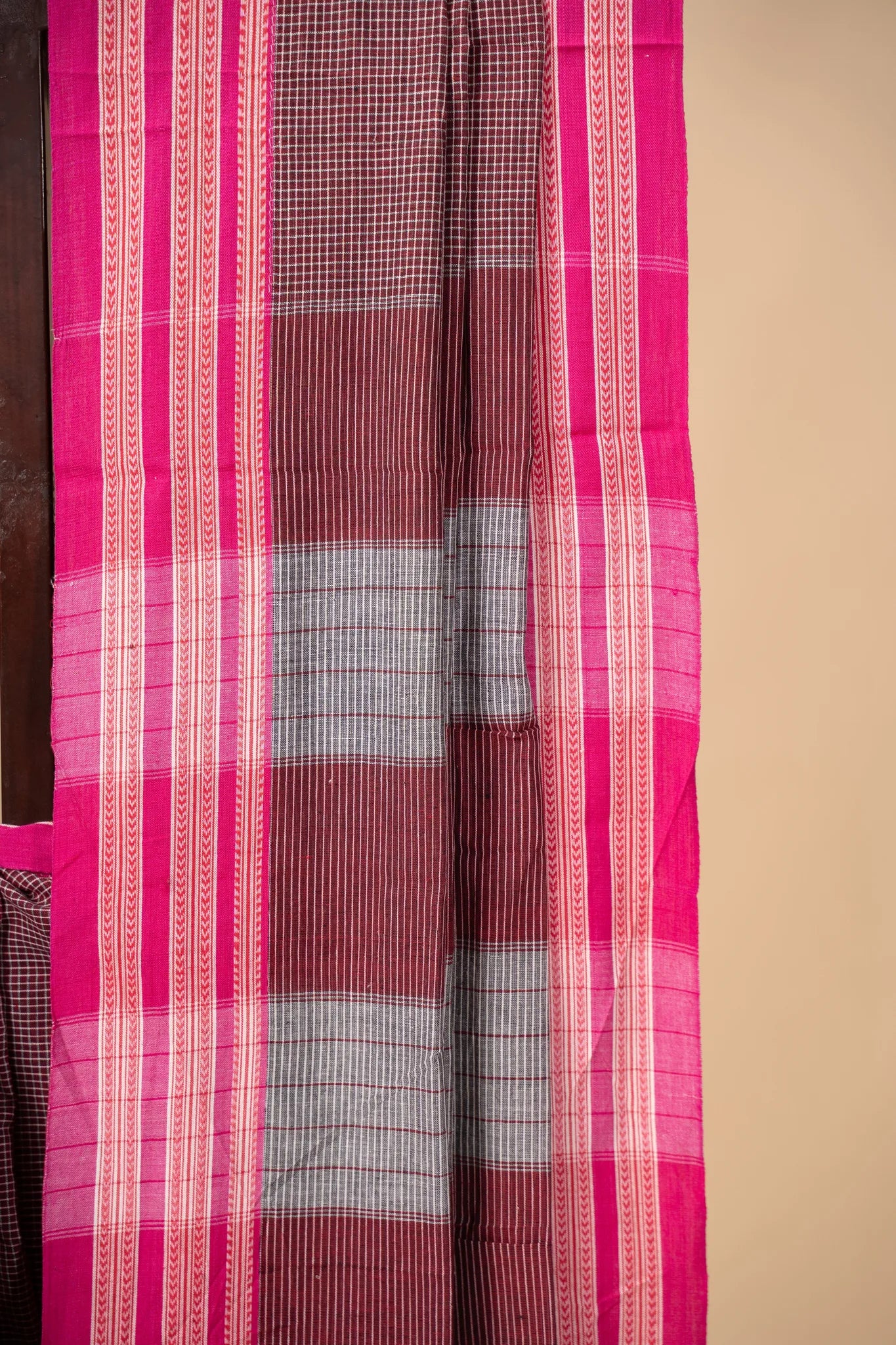 Pink Patteda Anchu Handloom Cotton Saree - view 3