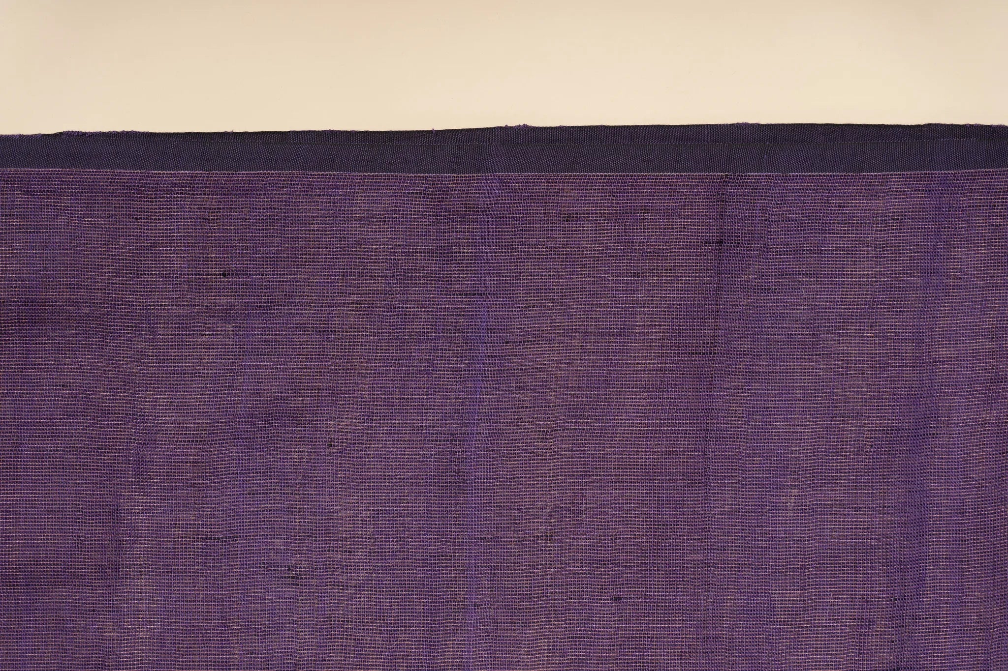 Purple Linen Saree with Golden Zari Pallu - view 4