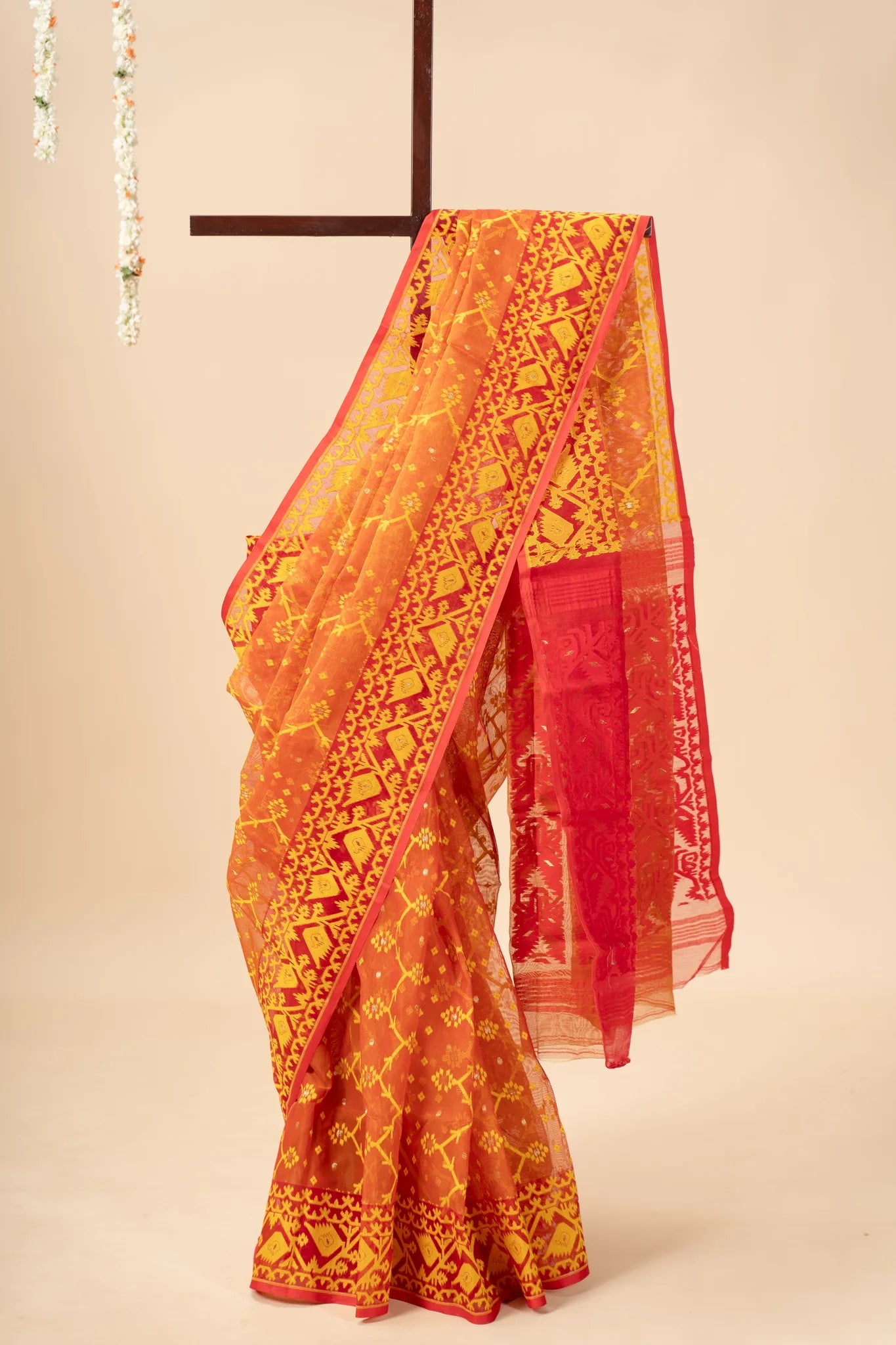 Red and Orange Dhakai Jamdani Saree - view 2