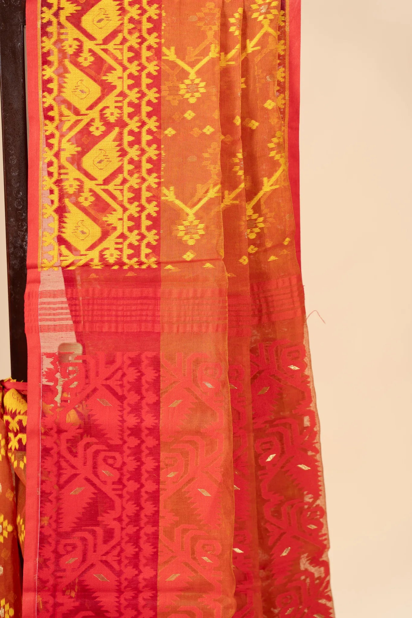 Red and Orange Dhakai Jamdani Saree - view 3