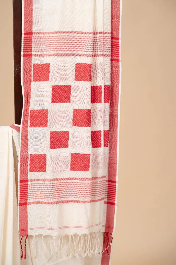 Red Checked Handwoven Bengal Cotton Saree - view 3