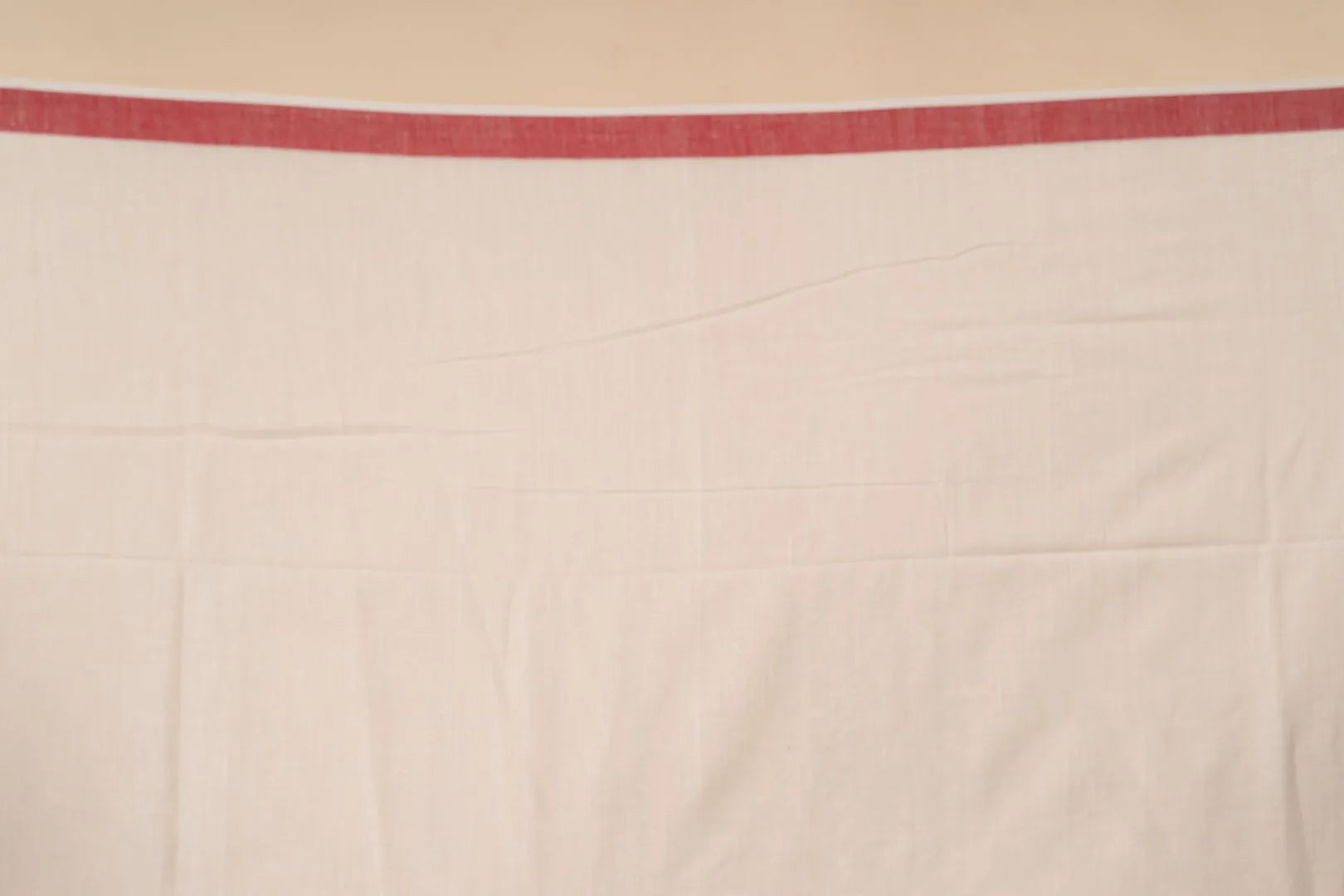 Red Checked Handwoven Bengal Cotton Saree - view 4