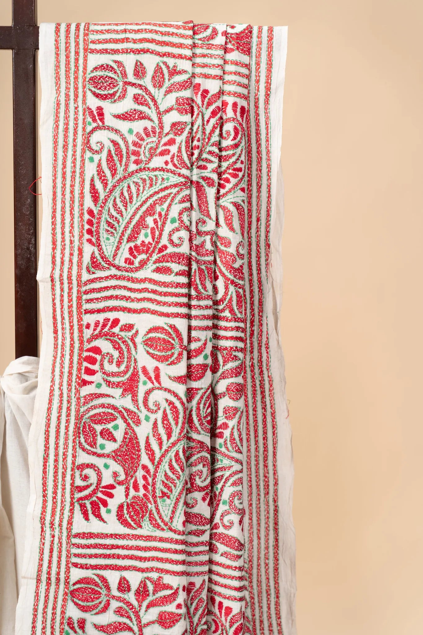 Red Nakshi Kantha Handwoven Cotton Saree - view 3