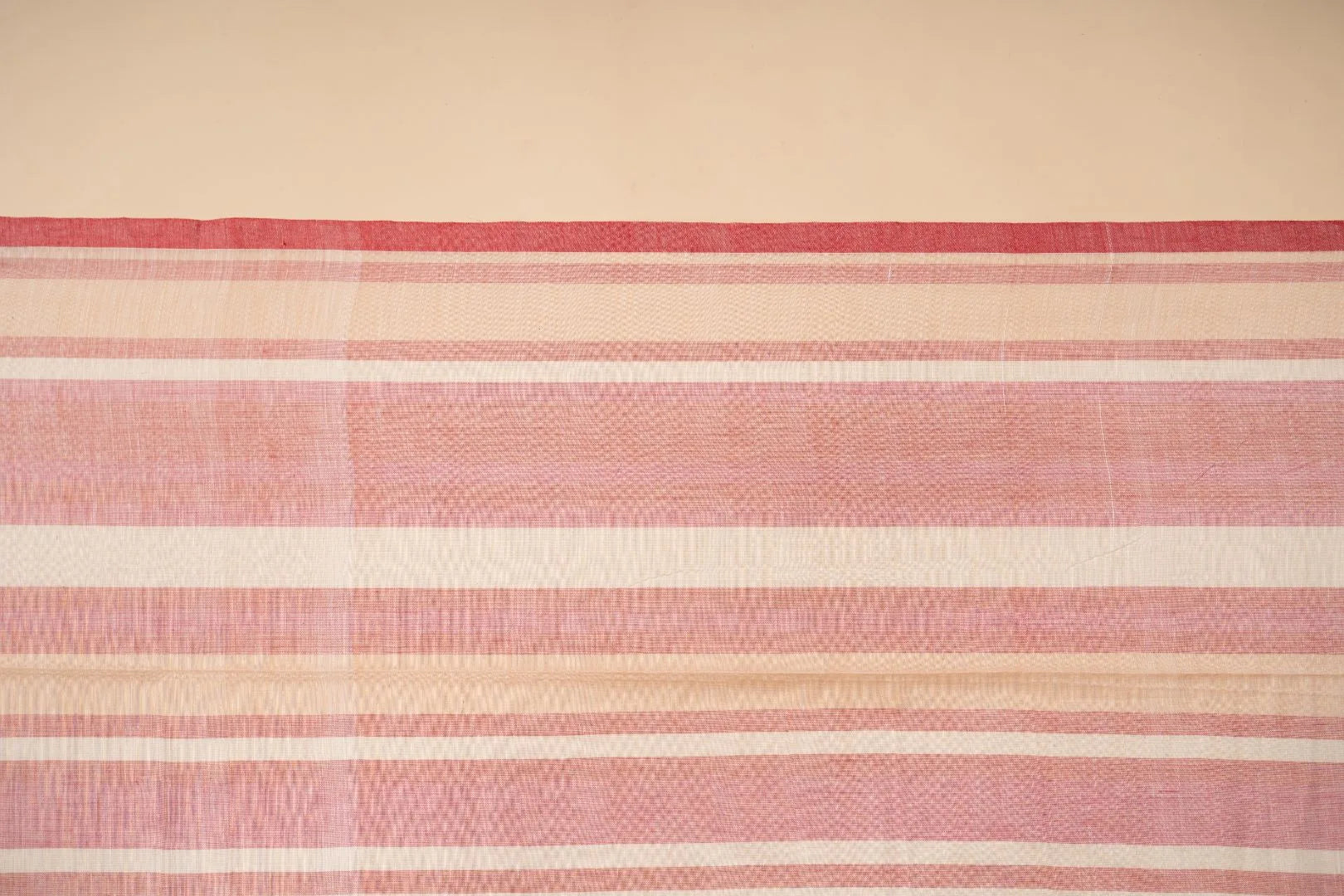White and Red Handwoven Bengal Cotton Saree - view 4
