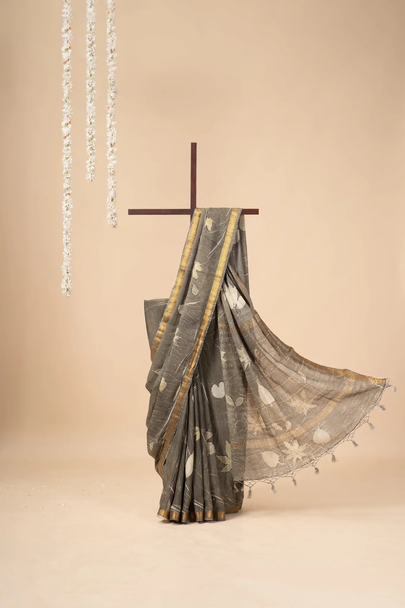 Grey Eco Print Chanderi Silk Saree - view 2