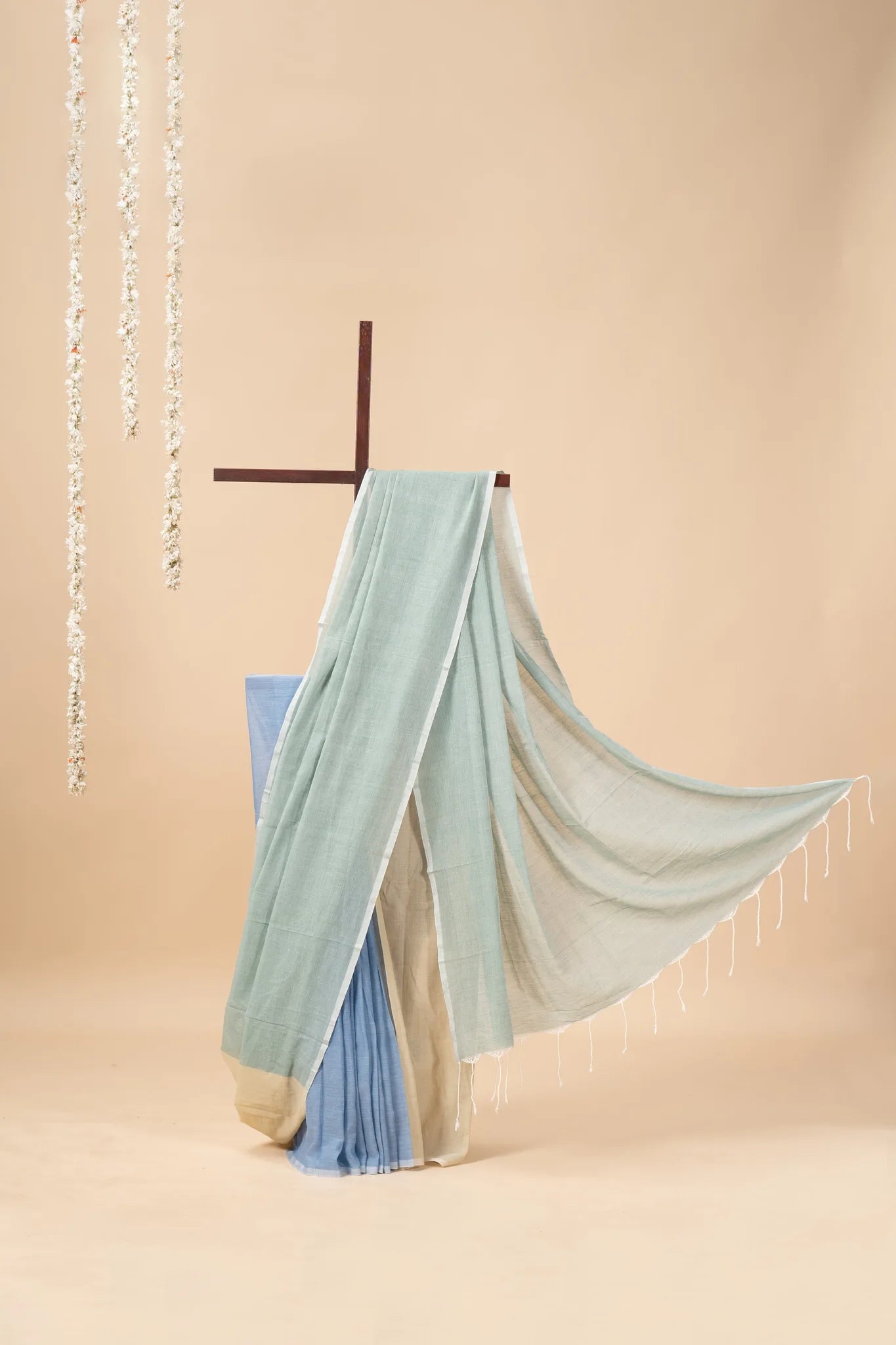 Teal & Pink Multi-Coloured Handloom Mul Cotton Saree - view 2