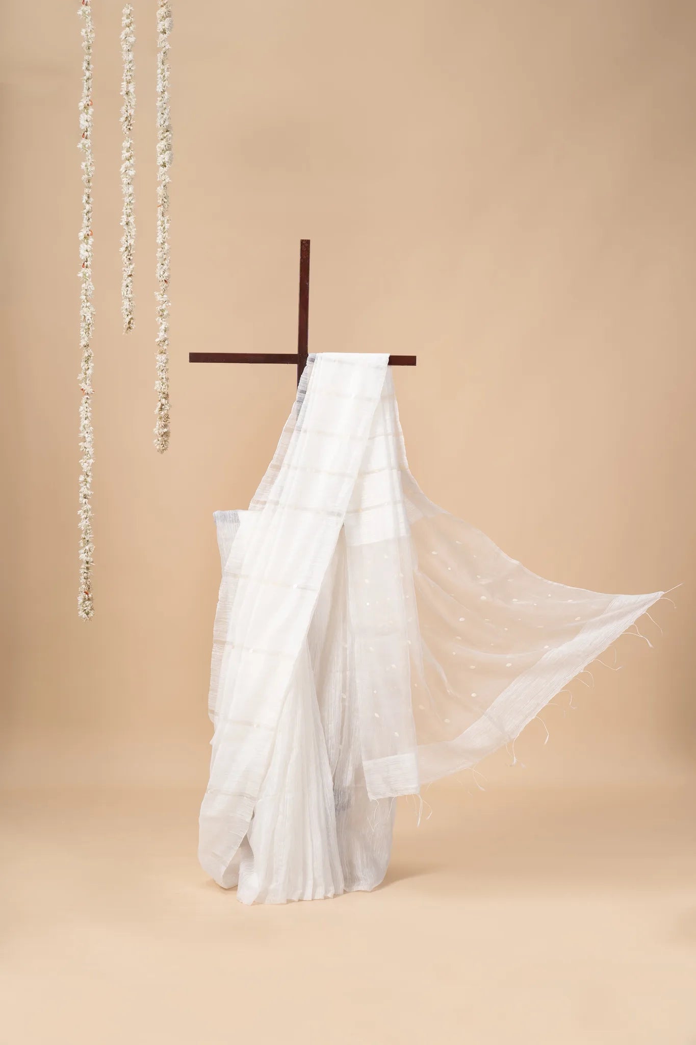 White Gini Matka Silk Saree