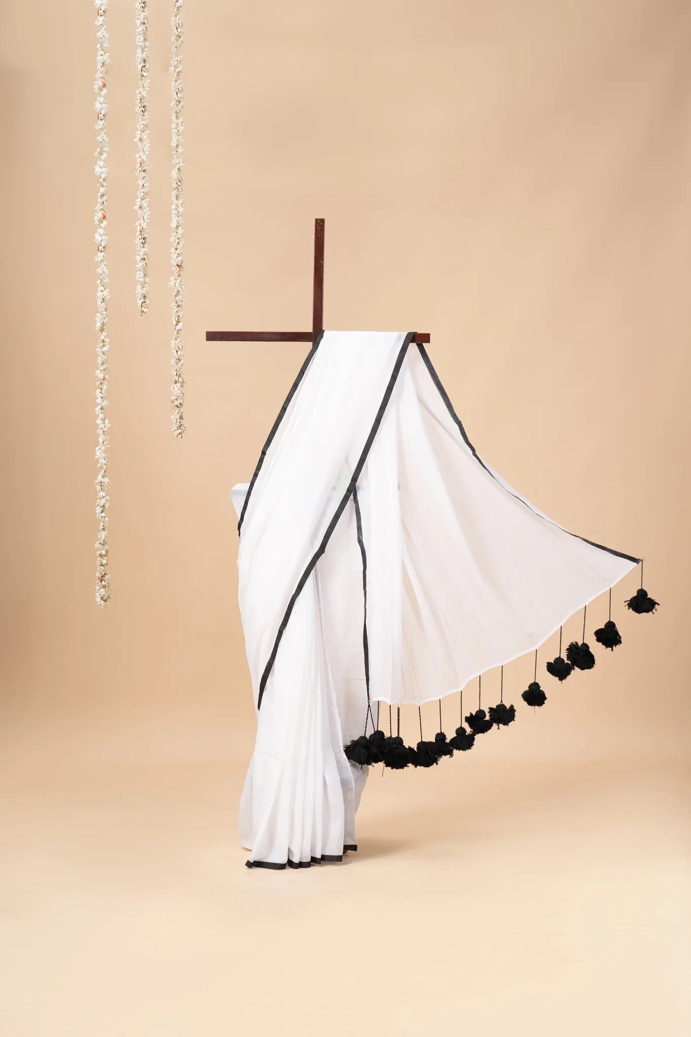 White Mul Cotton Saree with Black Pom-Pom - view 2